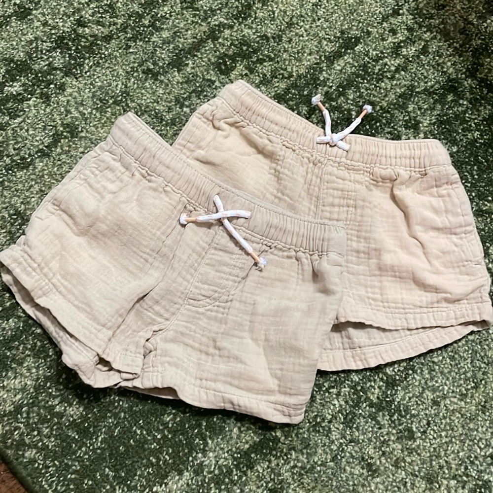 Khaki shorts muslin cat and Jack bundle 3T/4T
